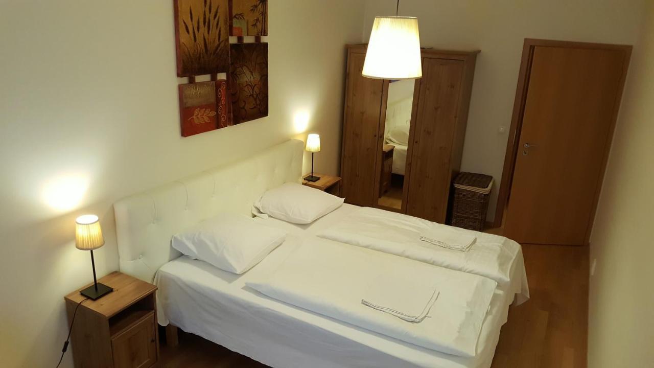Apartment Smichov Prague Luaran gambar
